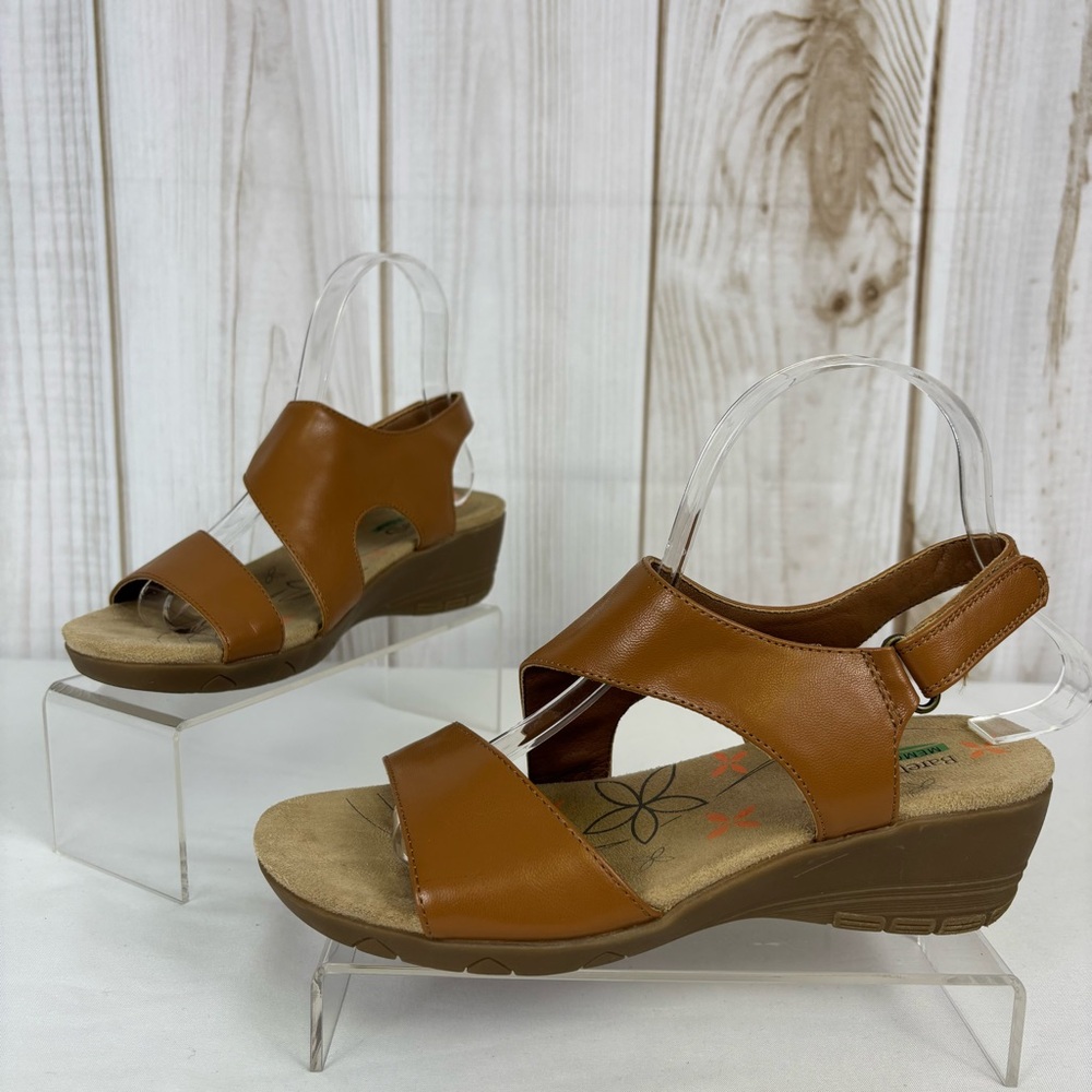 Baretraps Wedge Sandals Strappy Memory Foam Open Toe Sandal Light Brown Size 7W